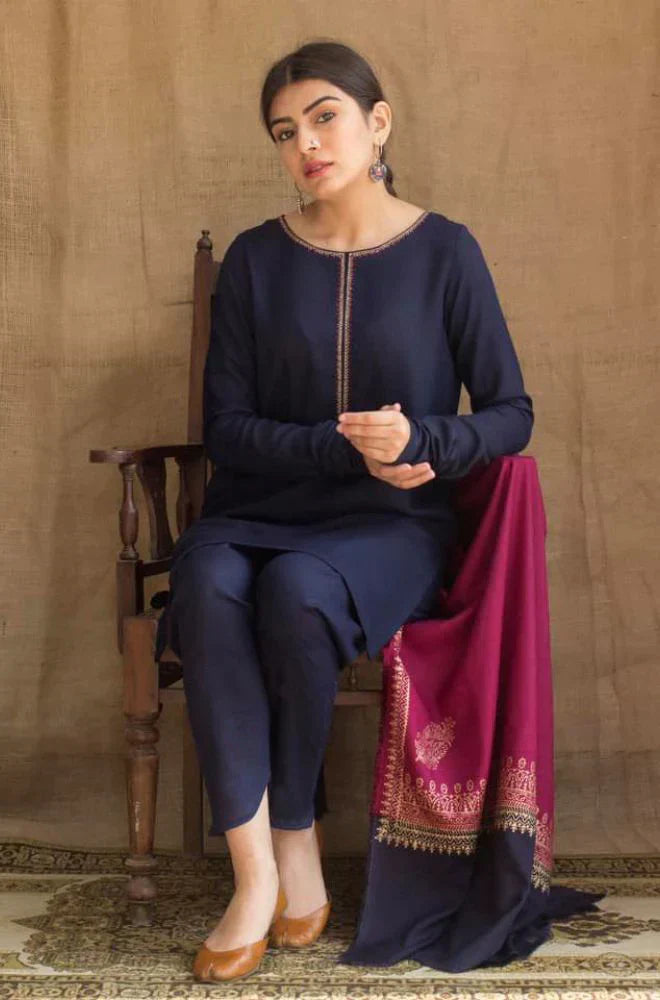 Dyot 004 Unstitched Luxury Dhanak Heavy Embroidered 3PC Suit