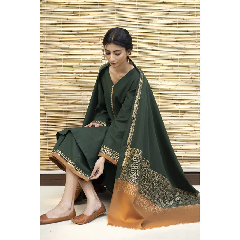 Dyot 003 Unstitched Luxury Dhanak Heavy Embroidered 3PC Suit