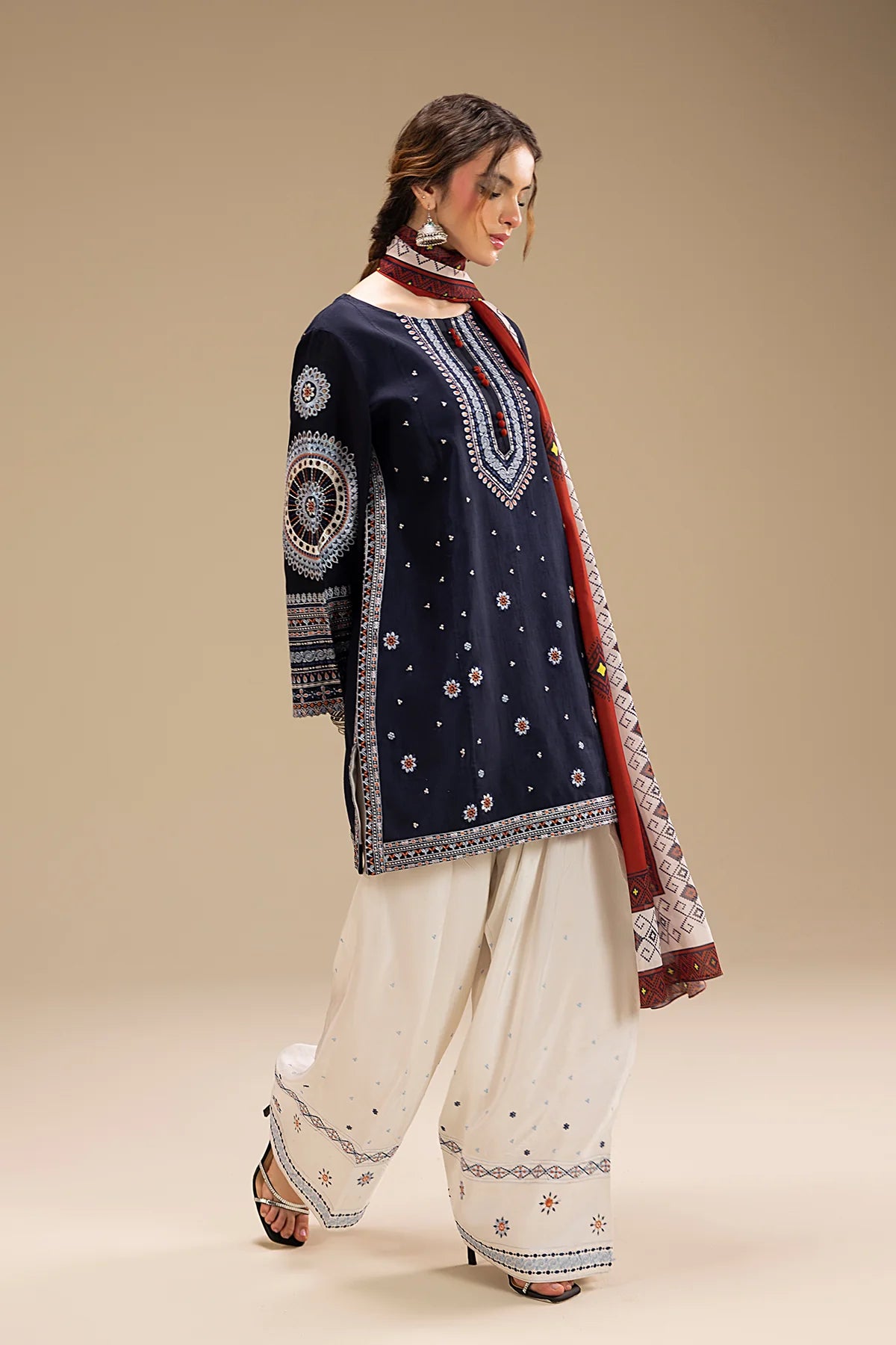 Jazmin 004 Unstitched Luxury Dhanak Heavy Embroidered 3PC Suit