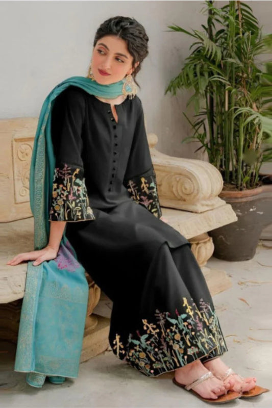 Dyot 005 Unstitched Luxury Dhanak Heavy Embroidered 3PC Suit