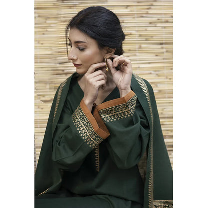 Dyot 003 Unstitched Luxury Dhanak Heavy Embroidered 3PC Suit