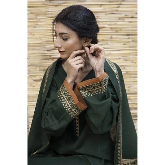 Dyot 003 Unstitched Luxury Dhanak Heavy Embroidered 3PC Suit